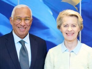 António Costa e Ursula von der Leyen em Bruxelas, em foto de arquivo de 12 de novembro de 2024; não é registro da cúpula atual em Montreal.