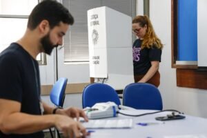 Votação regular na UERJ, Rio de Janeiro, em4 de outubro de2026; foto de arquivo.