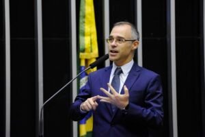 André Mendonça em discurso na Câmara dos Deputados em 21 de março de 2019; foto de arquivo.