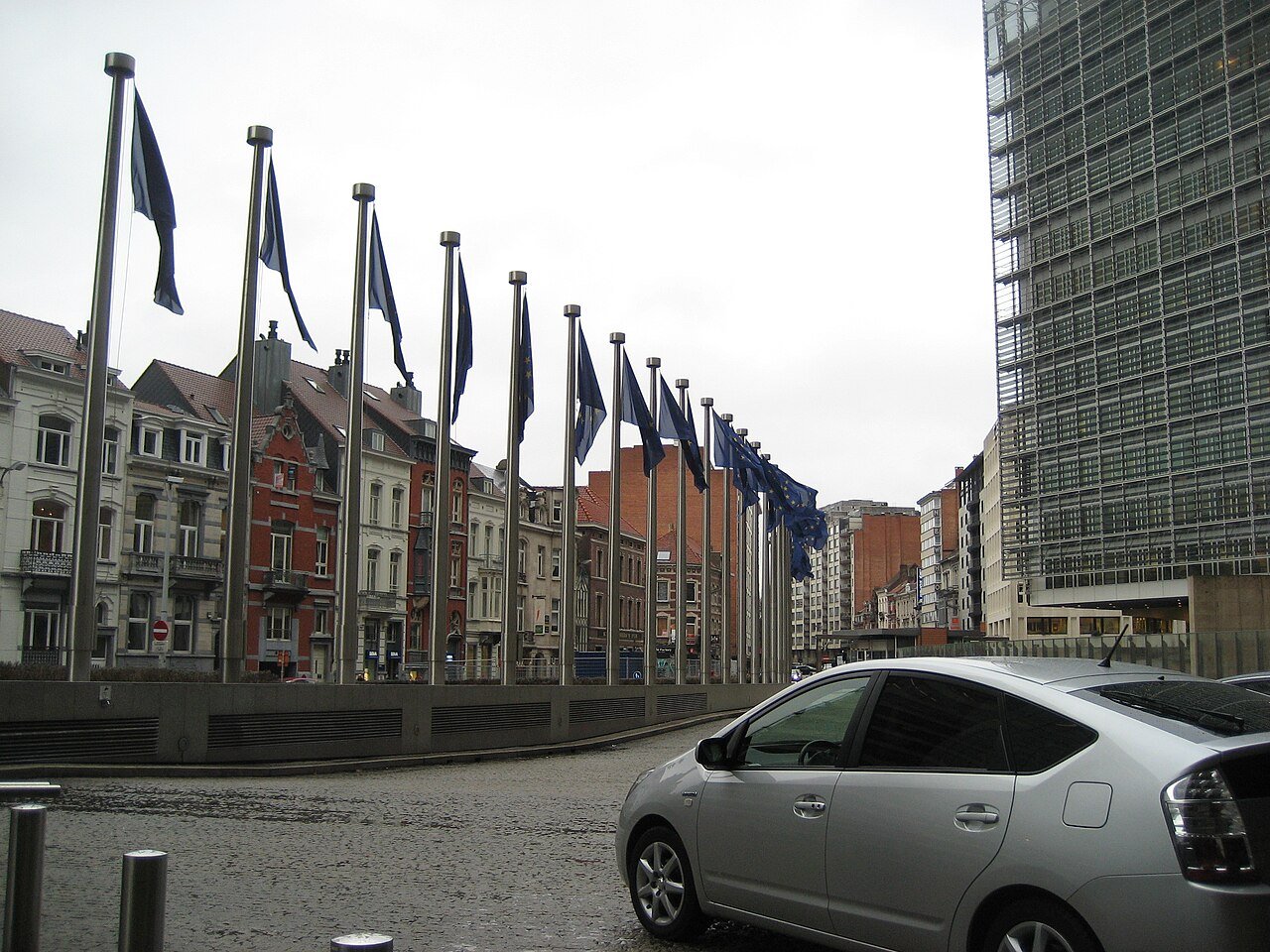 Bandeiras da União Europeia diante do edifício Berlaymont em janeiro de 2009; foto de arquivo.